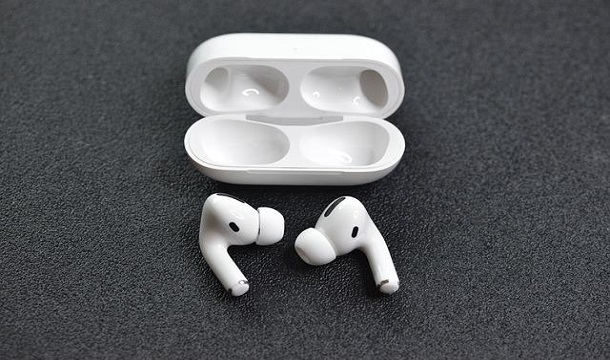 Best Airpods Captions for Instagram